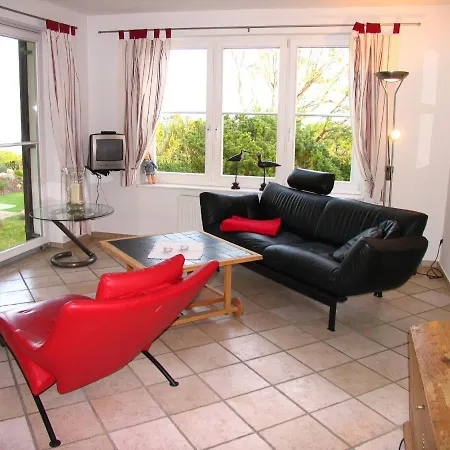 Haus Am Hohen Ufer 01 - A18263 *